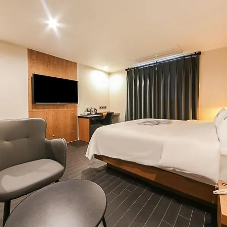 Gray 191 Hotel