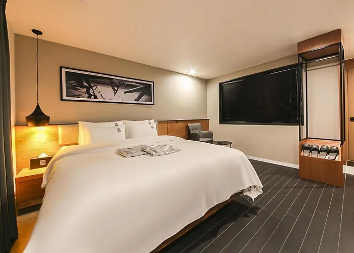 Hotel Gray 191