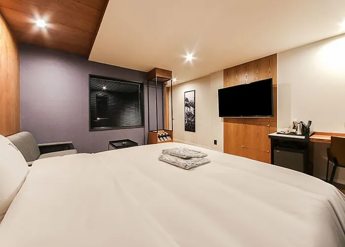 Gray 191 Hotel *